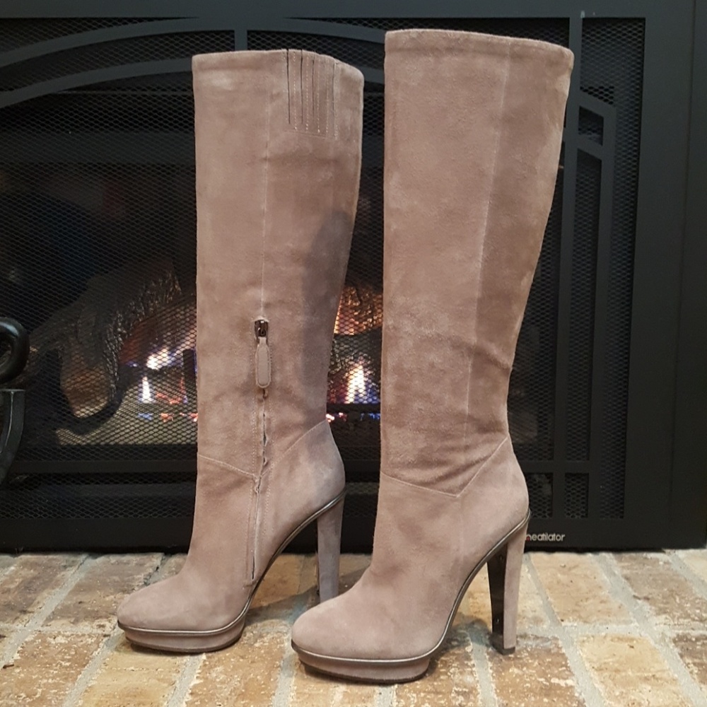 BCBGMaxAzria | Neptune Suede Boots